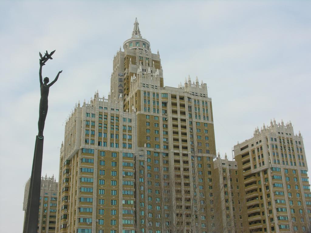 Triumph Astana Hostel Dış mekan fotoğraf